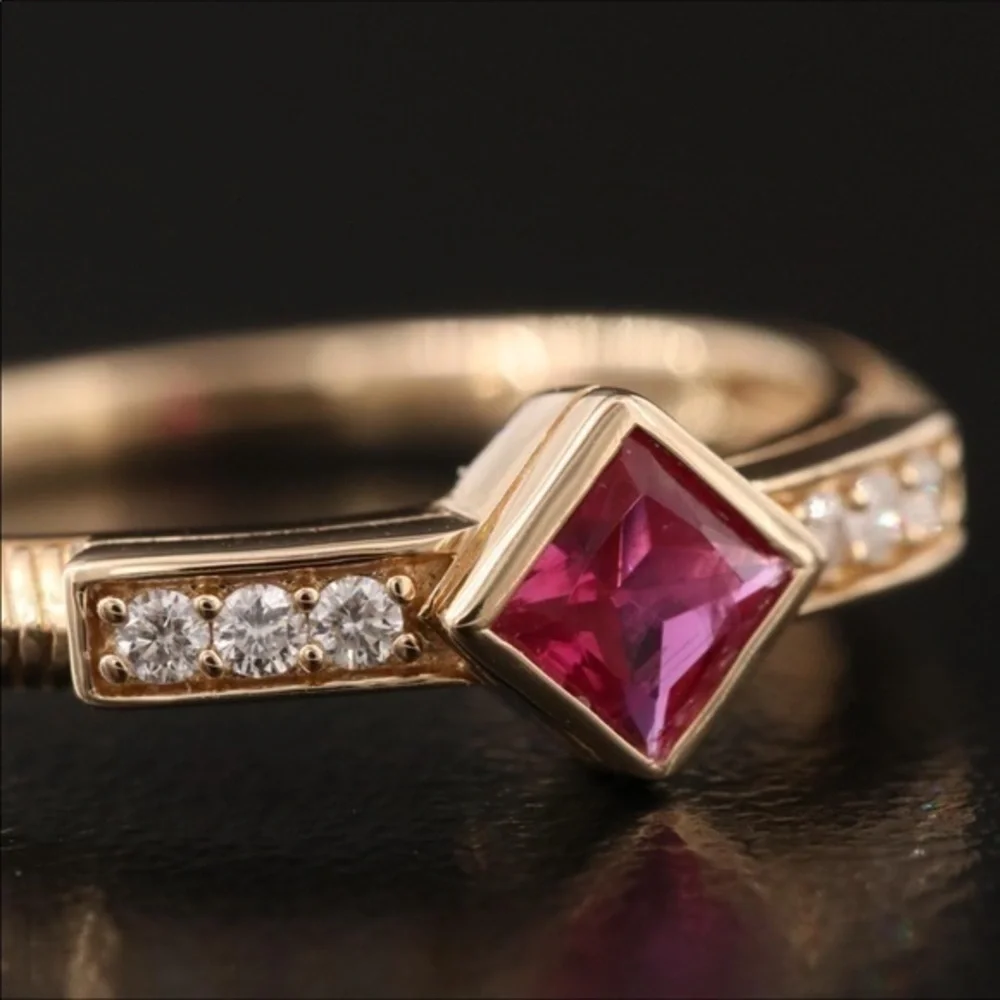 Judith Ripka Ruby Diamond 14k yellow gold ring
